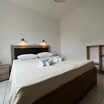 Eleni - Town Ξενοδοχείο με διαμερίσματα *